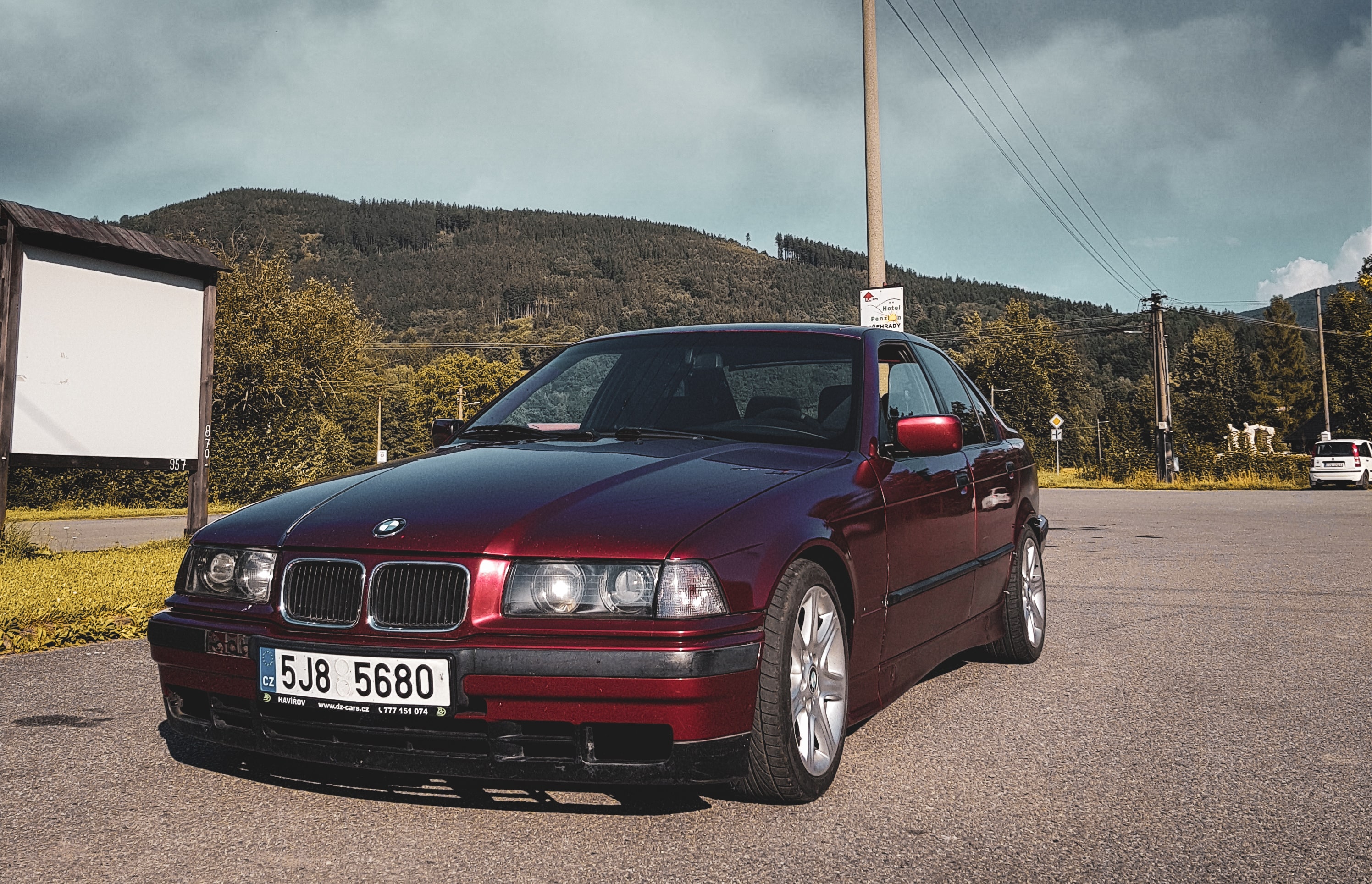 bmw-e36-320i-130kw-od-alexandra-2-min